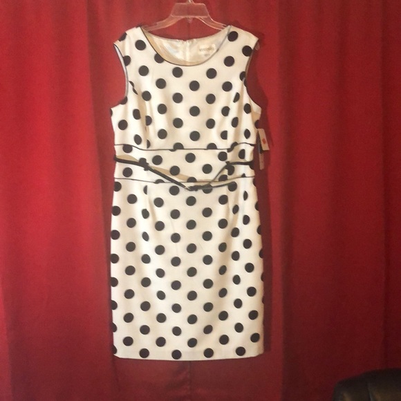 Black and white Polka Dot - Picture 2 of 4
